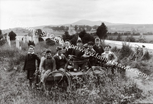 CARNDONAGH : ALTAR BOYS & OTHERS (See Names in Extra Info)